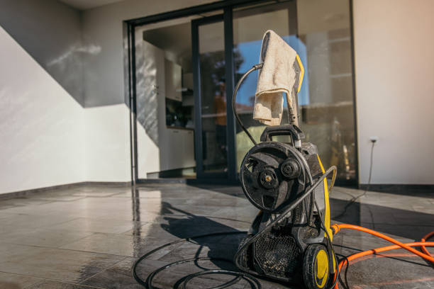 Best Pool Deck Cleaning  in Kaumakani, HI